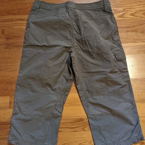 ⛰️🥾🎒 Columbia capris ⛰️🥾🎒 Size 6 - Picture 4 of 8